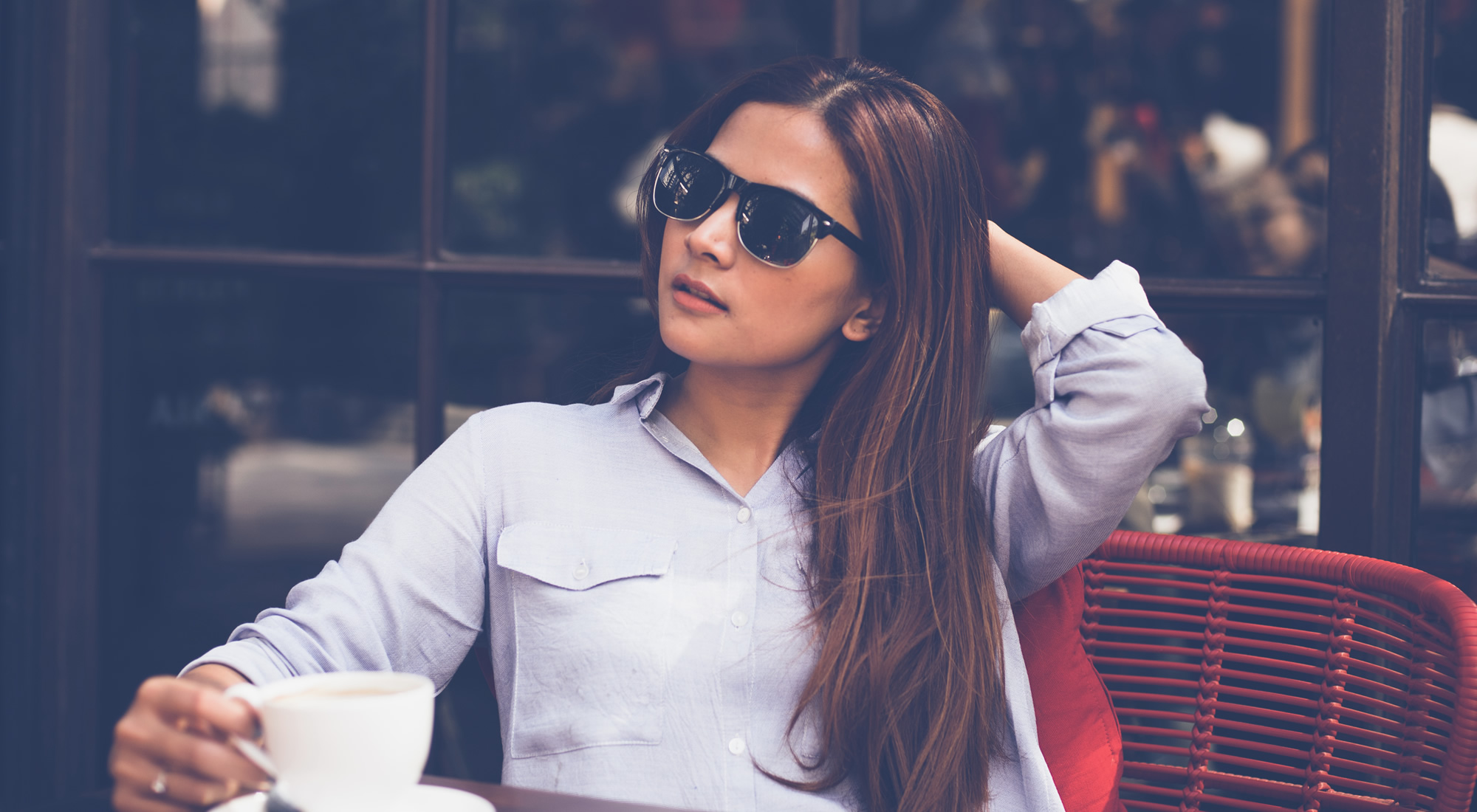 Krople do oczu nawilżające – dlaczego warto je mieć w swojej apteczce?