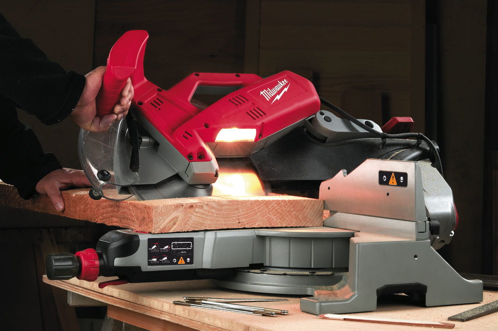 Ile kosztuje piła ukośnica?