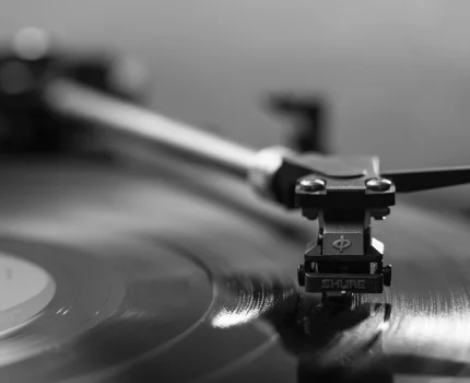 Krzysztof Krawczyk na Winylu: Nostalgiczny Powrót Legendarnego Artysty