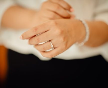 Nowoczesna biżuteria na co dzień – pierścionek z diamentem laboratoryjnym